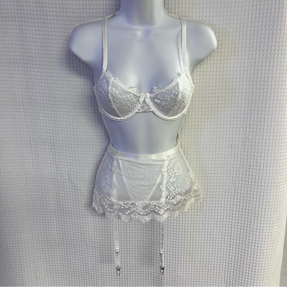 Elegant White Lace Bra